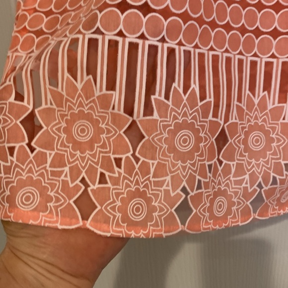 NWT Beautiful coral colored blouse w/ attached tank and silver tone necklace - Picture 3 of 9